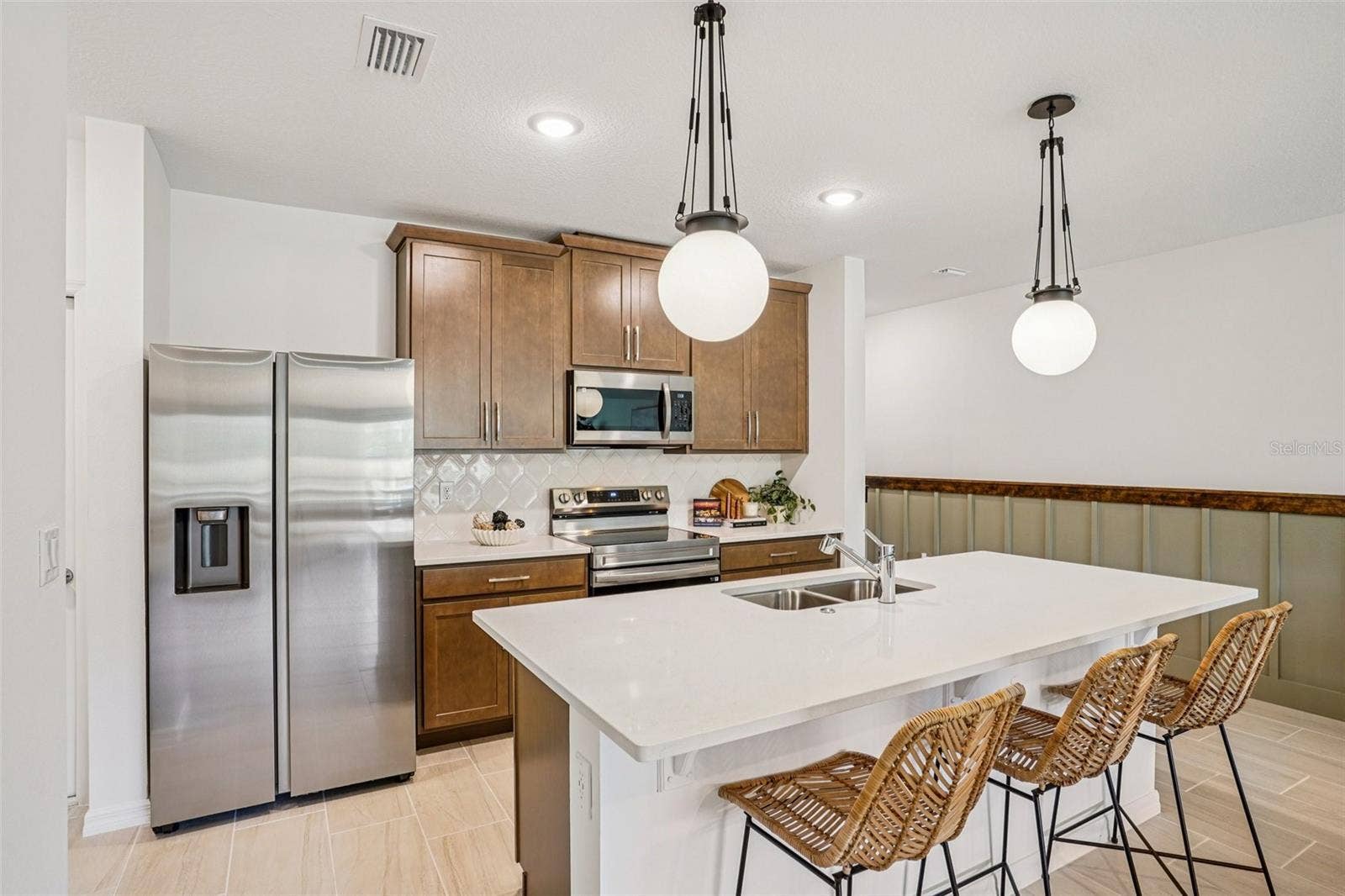 287 THOMPSON VILLAGE AVENUE, Apopka, FL 32703 Kitchen