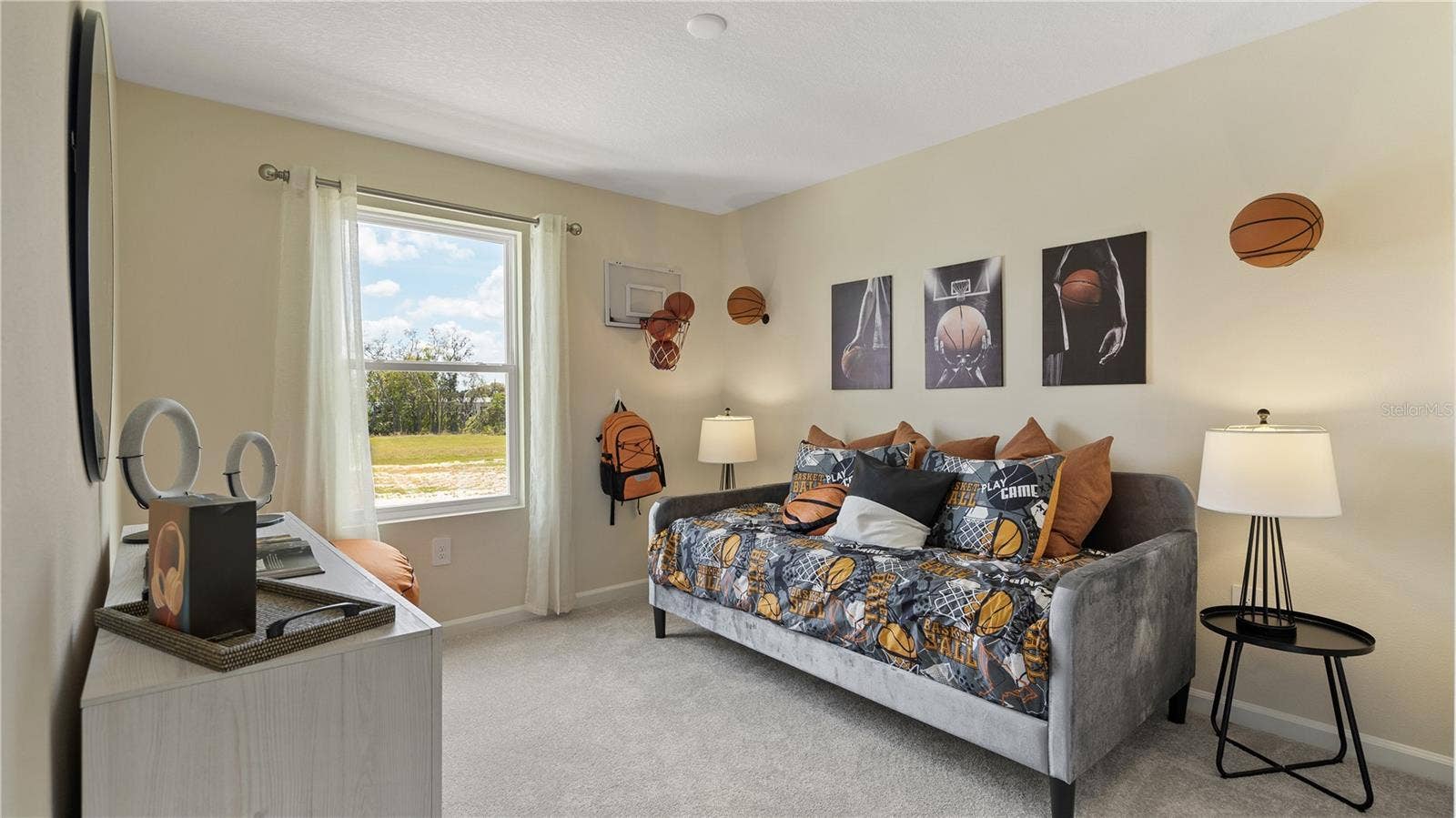 1605 WILLOW GARDEN LOOP, Eustis, FL 32726