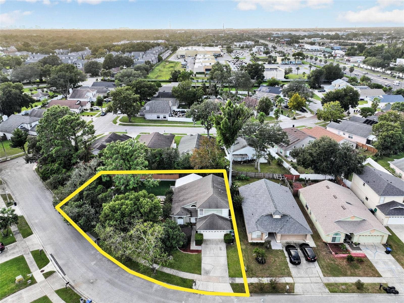 3828 GUILDFORD COURT, Orlando, FL 32817 3828 GUILDFORD COURT, Orlando, FL 32817