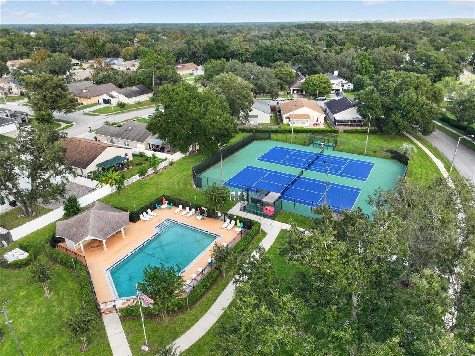 3828 GUILDFORD COURT, Orlando, FL 32817 3828 GUILDFORD COURT, Orlando, FL 32817