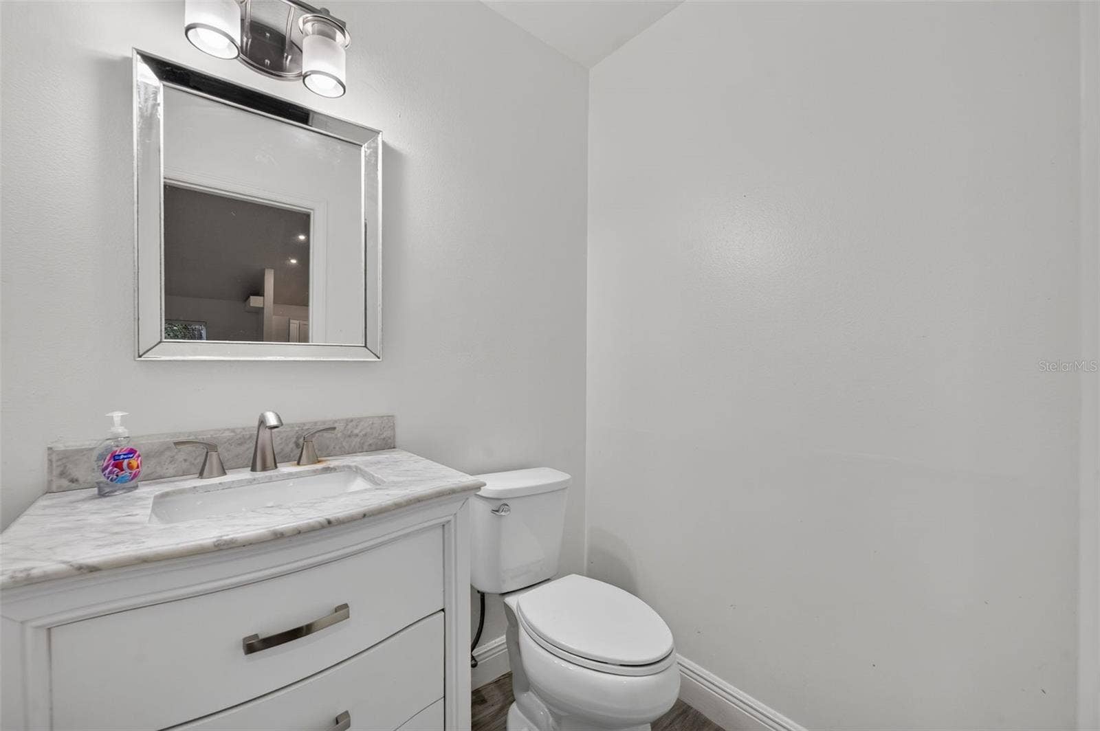 3828 GUILDFORD COURT, Orlando, FL 32817 3828 GUILDFORD COURT, Orlando, FL 32817
