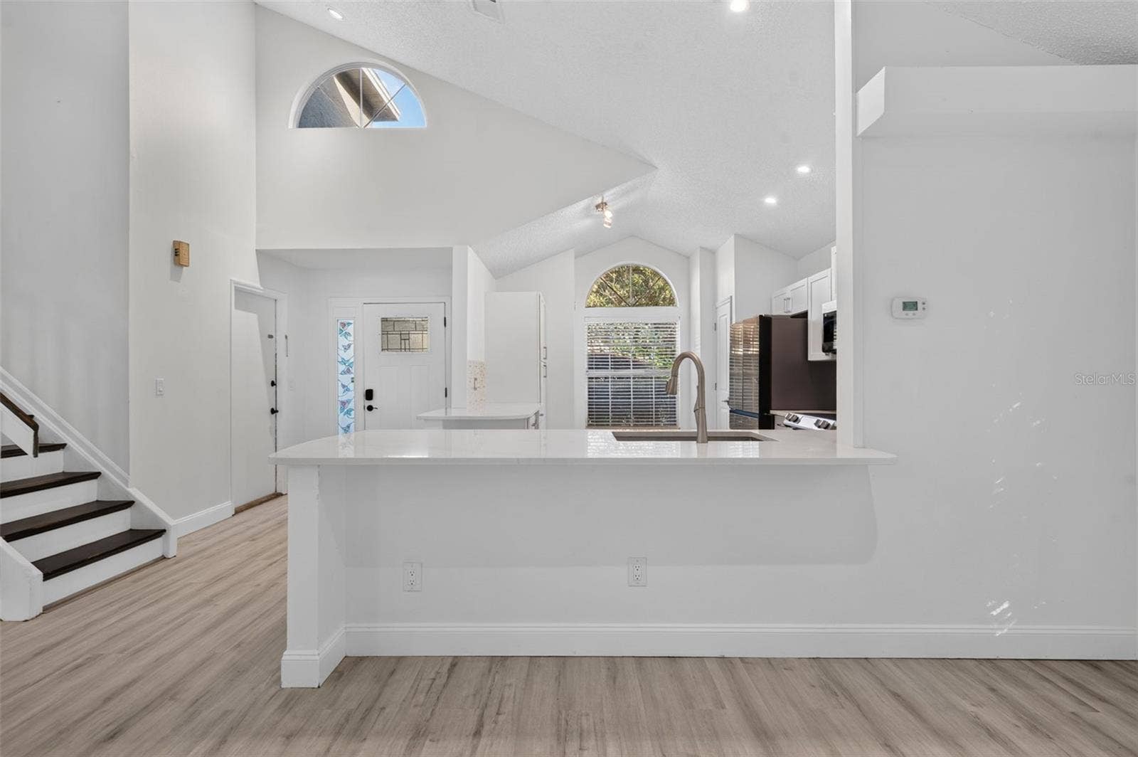 3828 GUILDFORD COURT, Orlando, FL 32817 3828 GUILDFORD COURT, Orlando, FL 32817