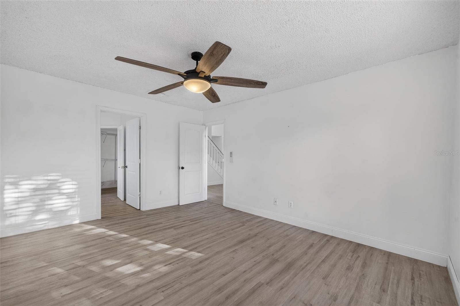 3828 GUILDFORD COURT, Orlando, FL 32817 3828 GUILDFORD COURT, Orlando, FL 32817