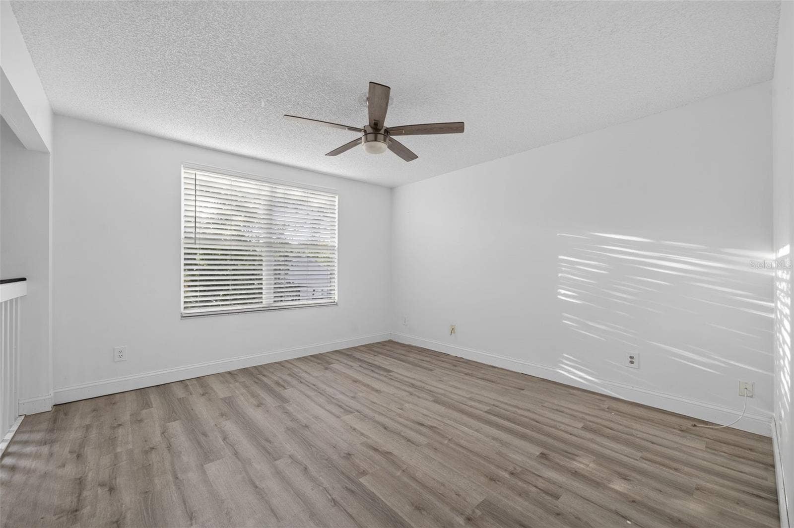 3828 GUILDFORD COURT, Orlando, FL 32817 3828 GUILDFORD COURT, Orlando, FL 32817