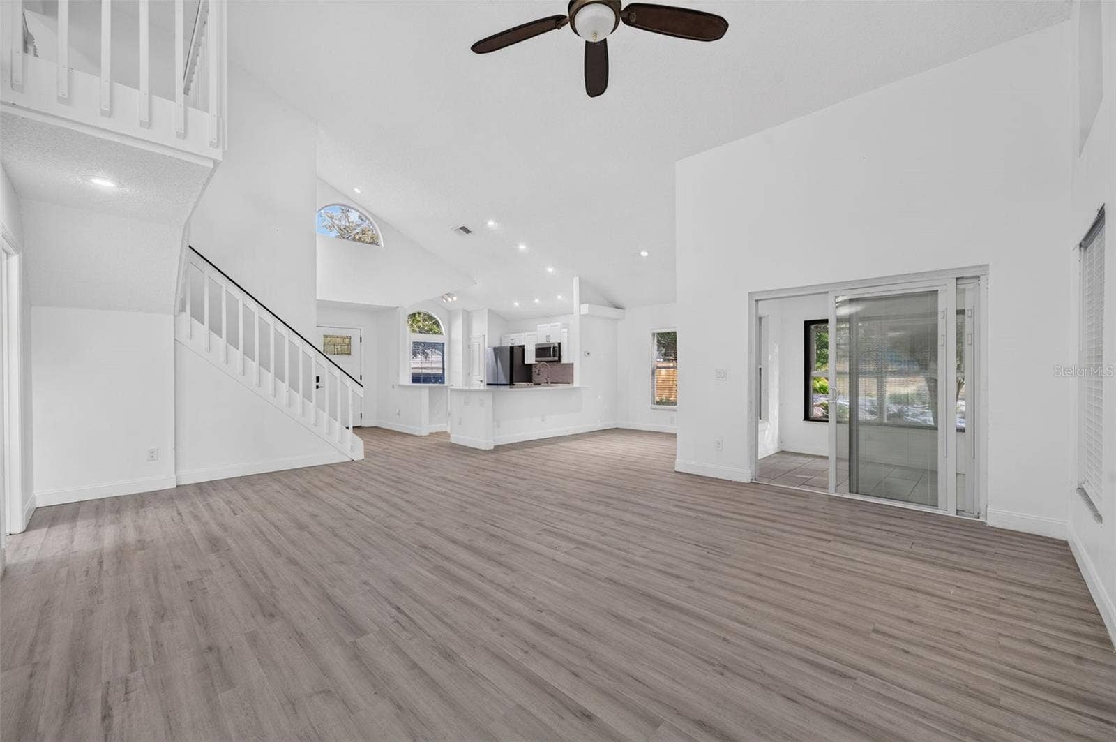 3828 GUILDFORD COURT, Orlando, FL 32817 3828 GUILDFORD COURT, Orlando, FL 32817