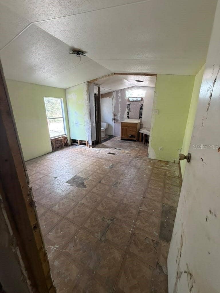 8801 DEER RUN DRIVE, Lake Wales, FL 33898 8801 DEER RUN DRIVE, Lake Wales, FL 33898