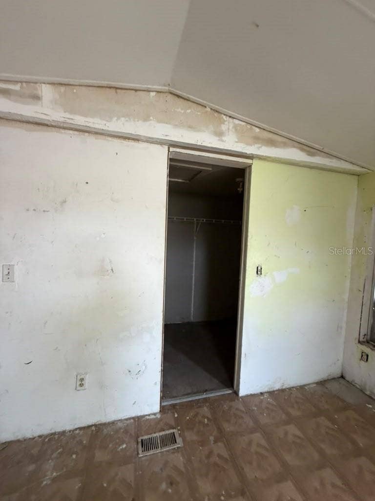 8801 DEER RUN DRIVE, Lake Wales, FL 33898 8801 DEER RUN DRIVE, Lake Wales, FL 33898