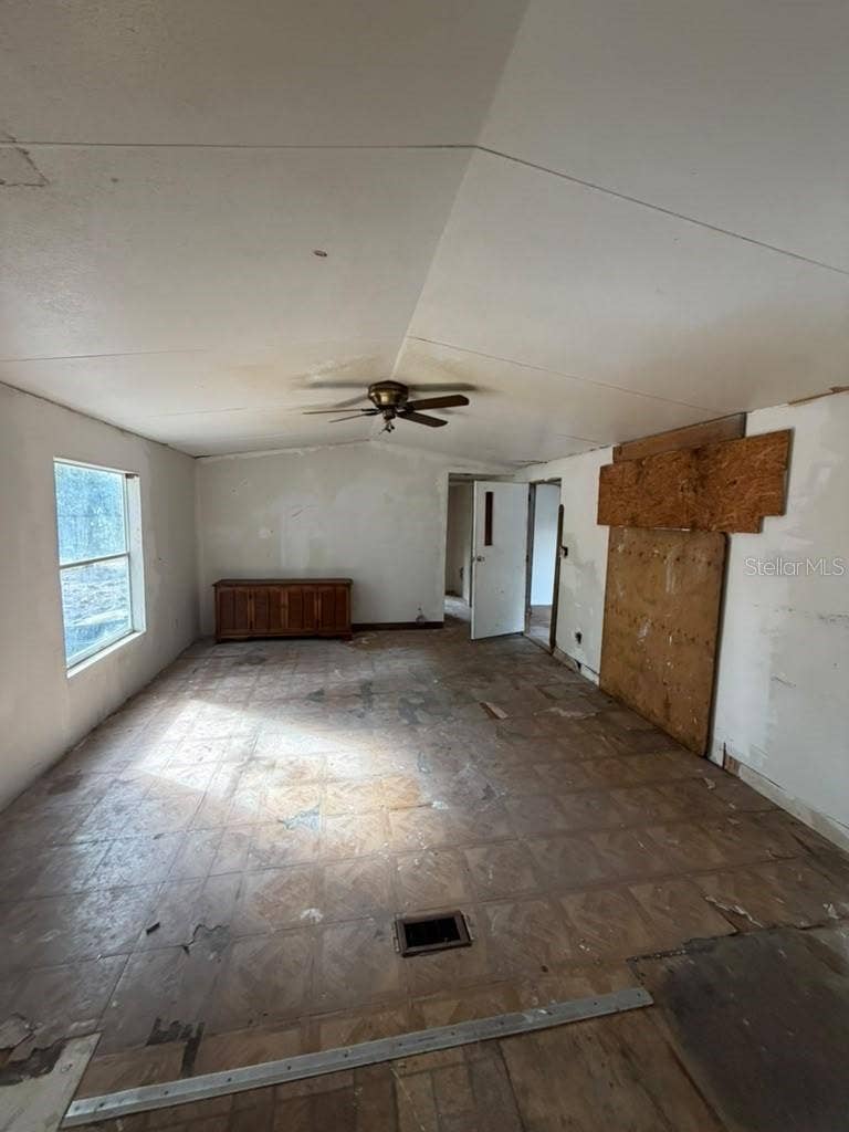8801 DEER RUN DRIVE, Lake Wales, FL 33898 8801 DEER RUN DRIVE, Lake Wales, FL 33898