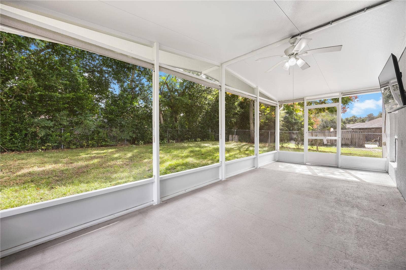 2085 OLDHAM AVENUE, Deltona, FL 32725