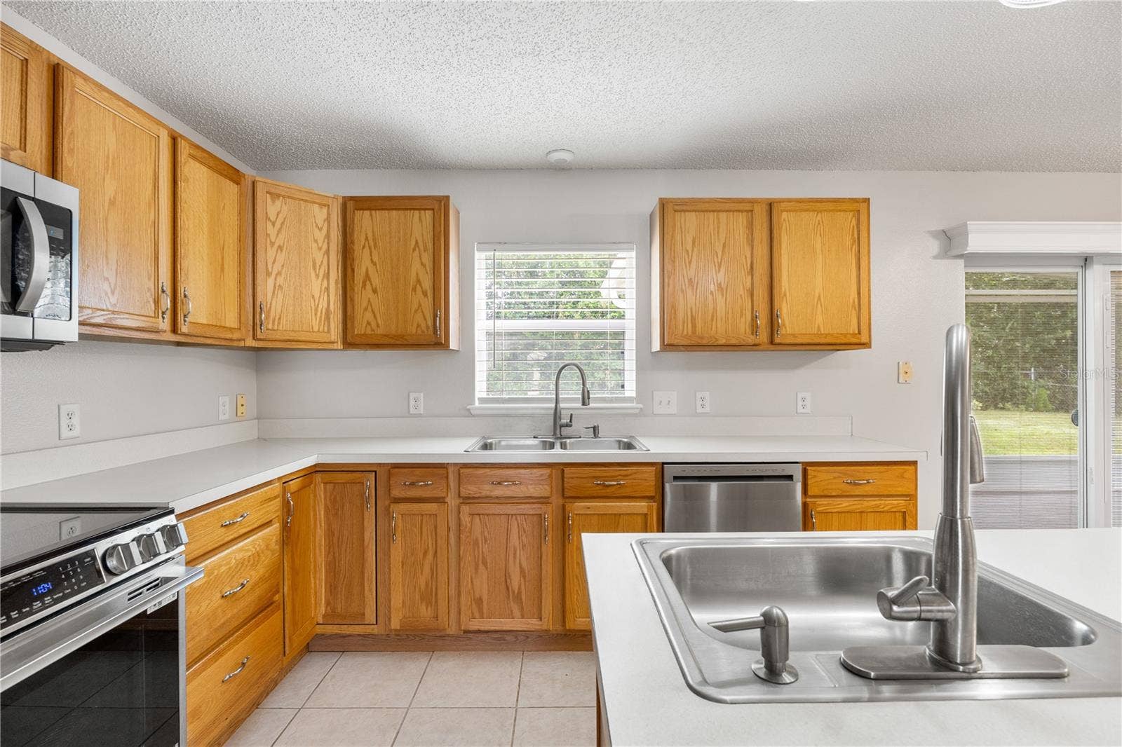 2085 OLDHAM AVENUE, Deltona, FL 32725