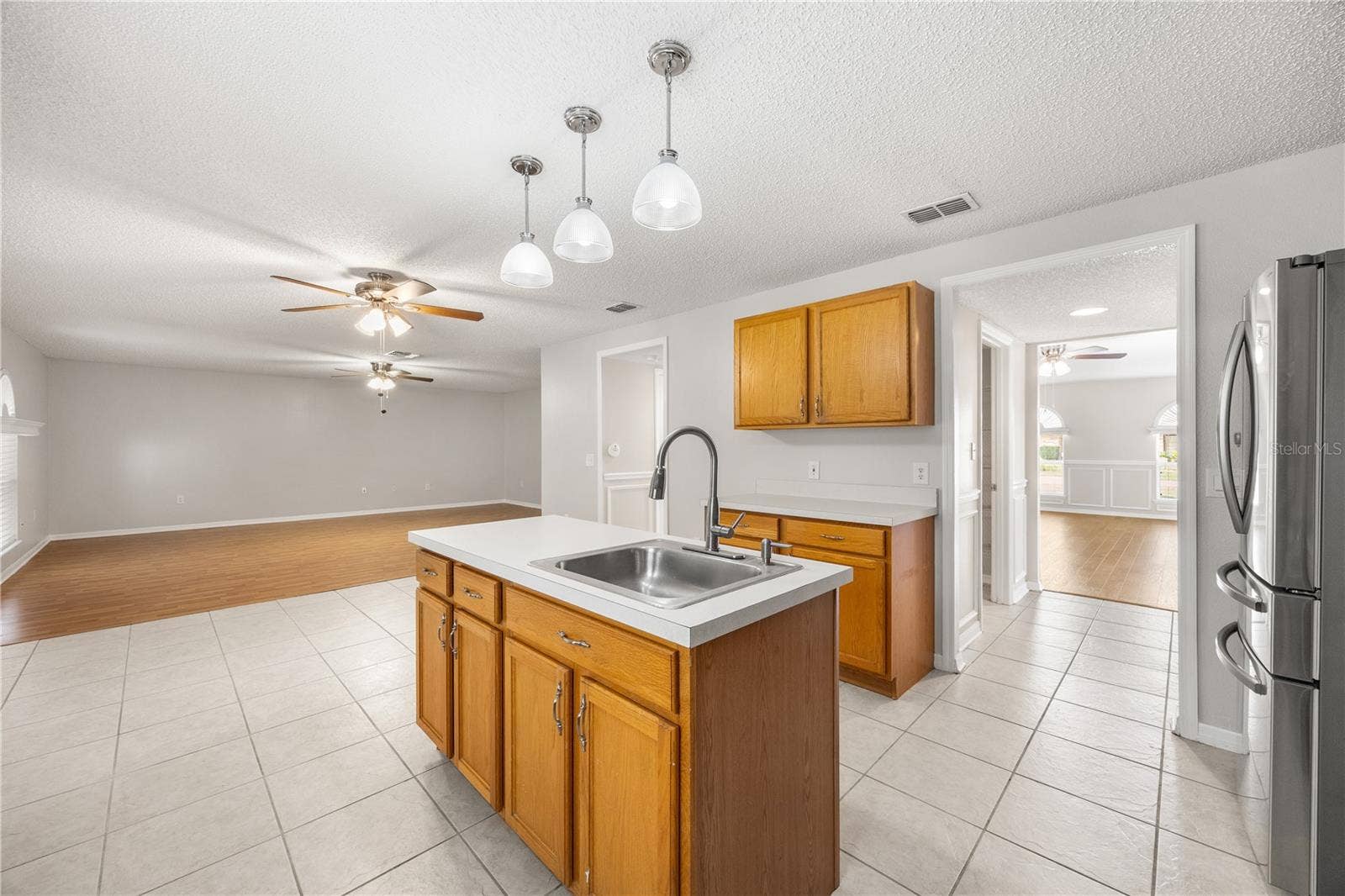 2085 OLDHAM AVENUE, Deltona, FL 32725