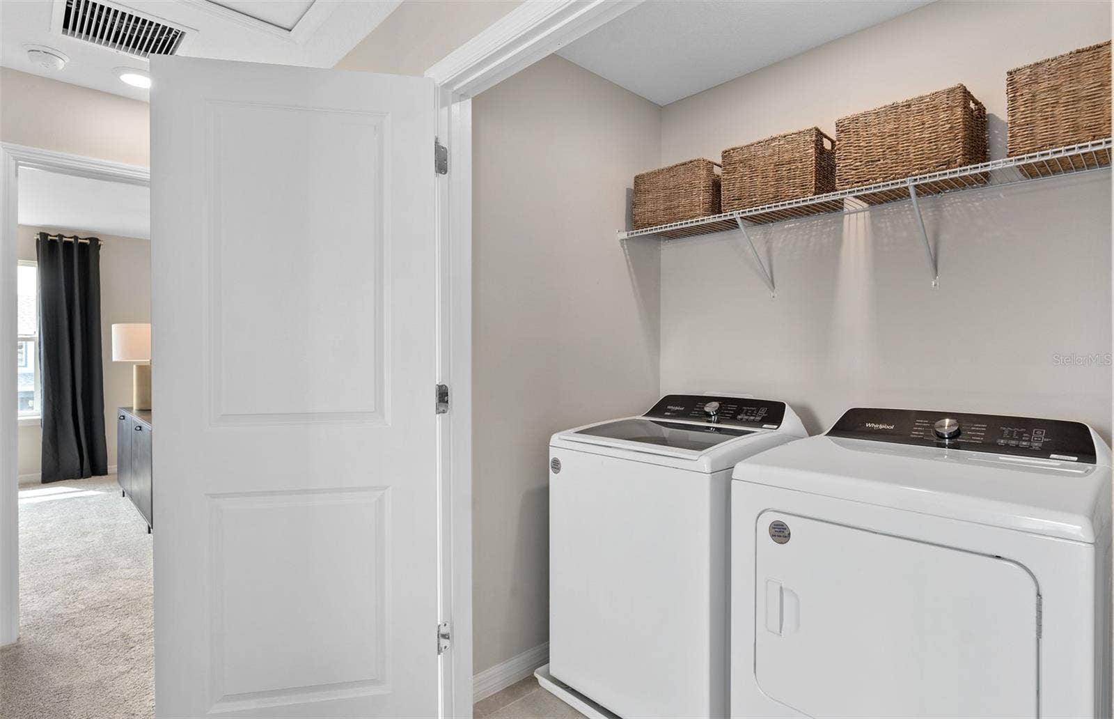 1174 FARM BRIDGE ROAD, Orlando, FL 32820 Model Home Design Only. Pictures and furnishings are for illustrative purposes only. Elevations, colors and options may vary. Furniture is for model home staging only.