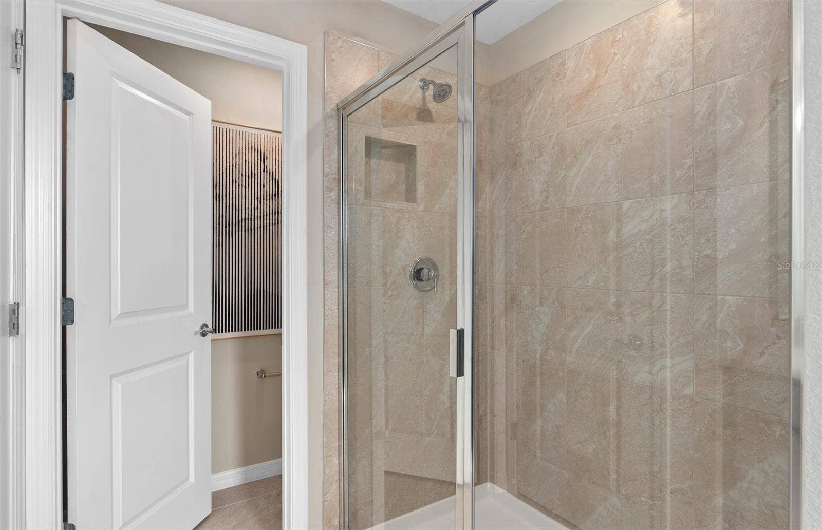 1174 FARM BRIDGE ROAD, Orlando, FL 32820 Model Home Design Only. Pictures and furnishings are for illustrative purposes only. Elevations, colors and options may vary. Furniture is for model home staging only.
