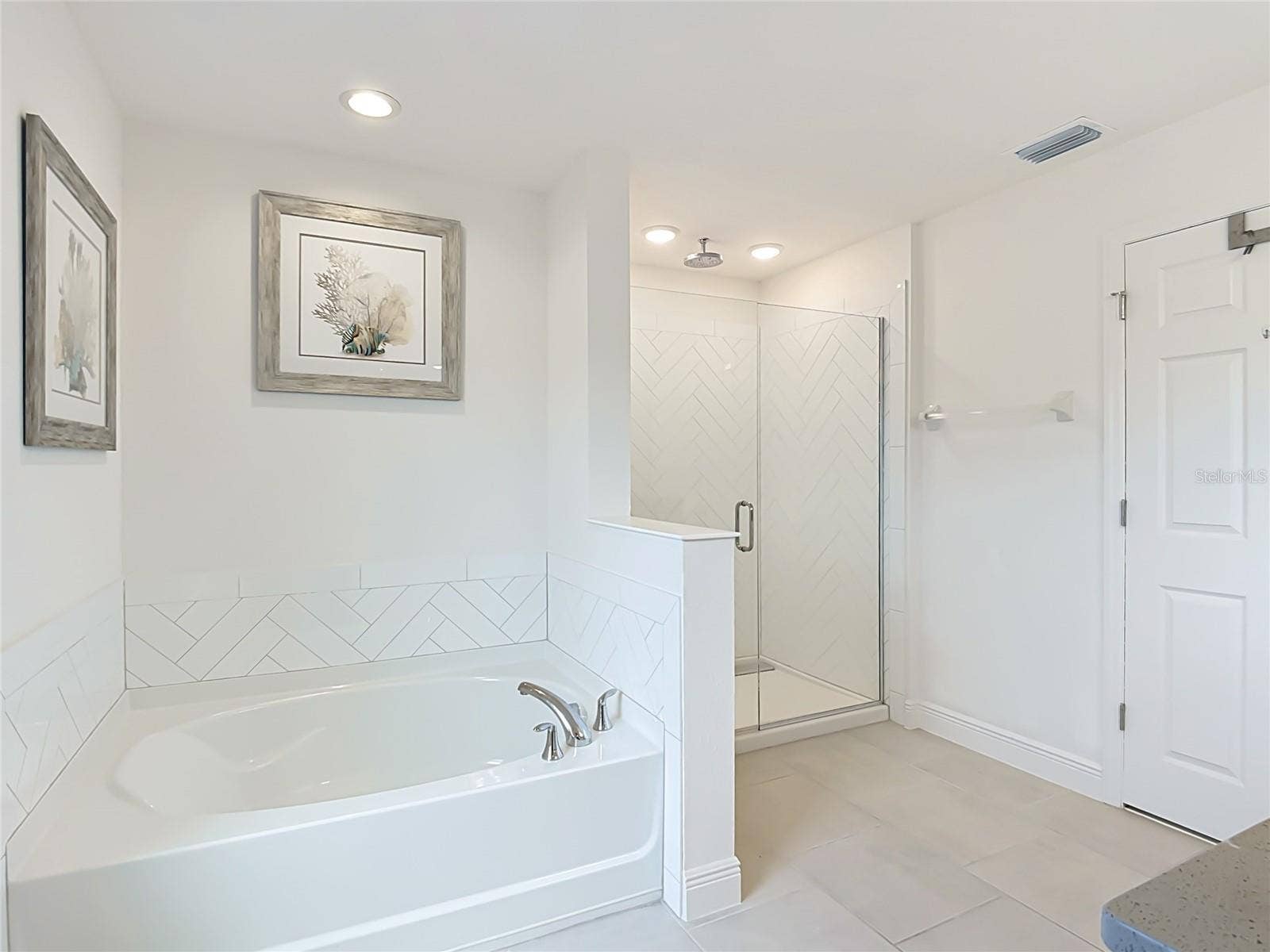 3293 WAUSEON DRIVE, St Cloud, FL 34772 3293 WAUSEON DRIVE, St Cloud, FL 34772