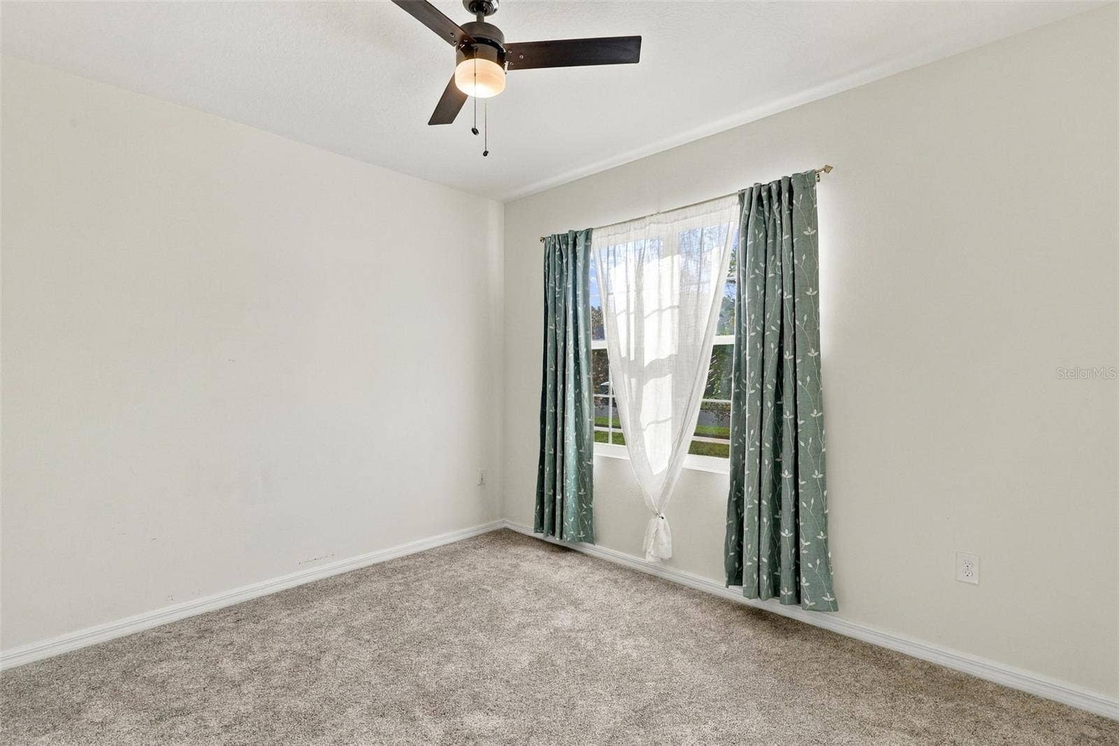 704 RED HAWK LANE, Deltona, FL 32725 704 RED HAWK LANE, Deltona, FL 32725