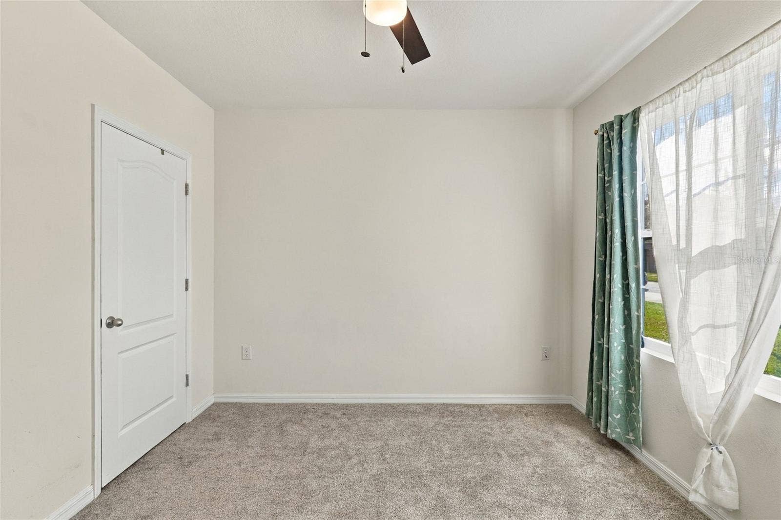 704 RED HAWK LANE, Deltona, FL 32725 704 RED HAWK LANE, Deltona, FL 32725