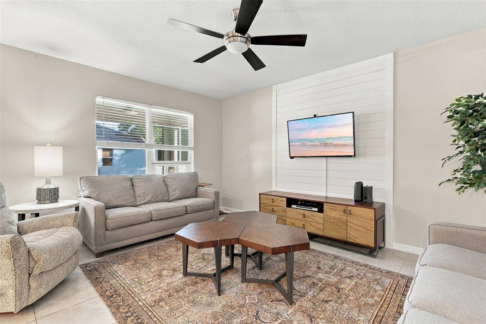 704 RED HAWK LANE, Deltona, FL 32725 704 RED HAWK LANE, Deltona, FL 32725