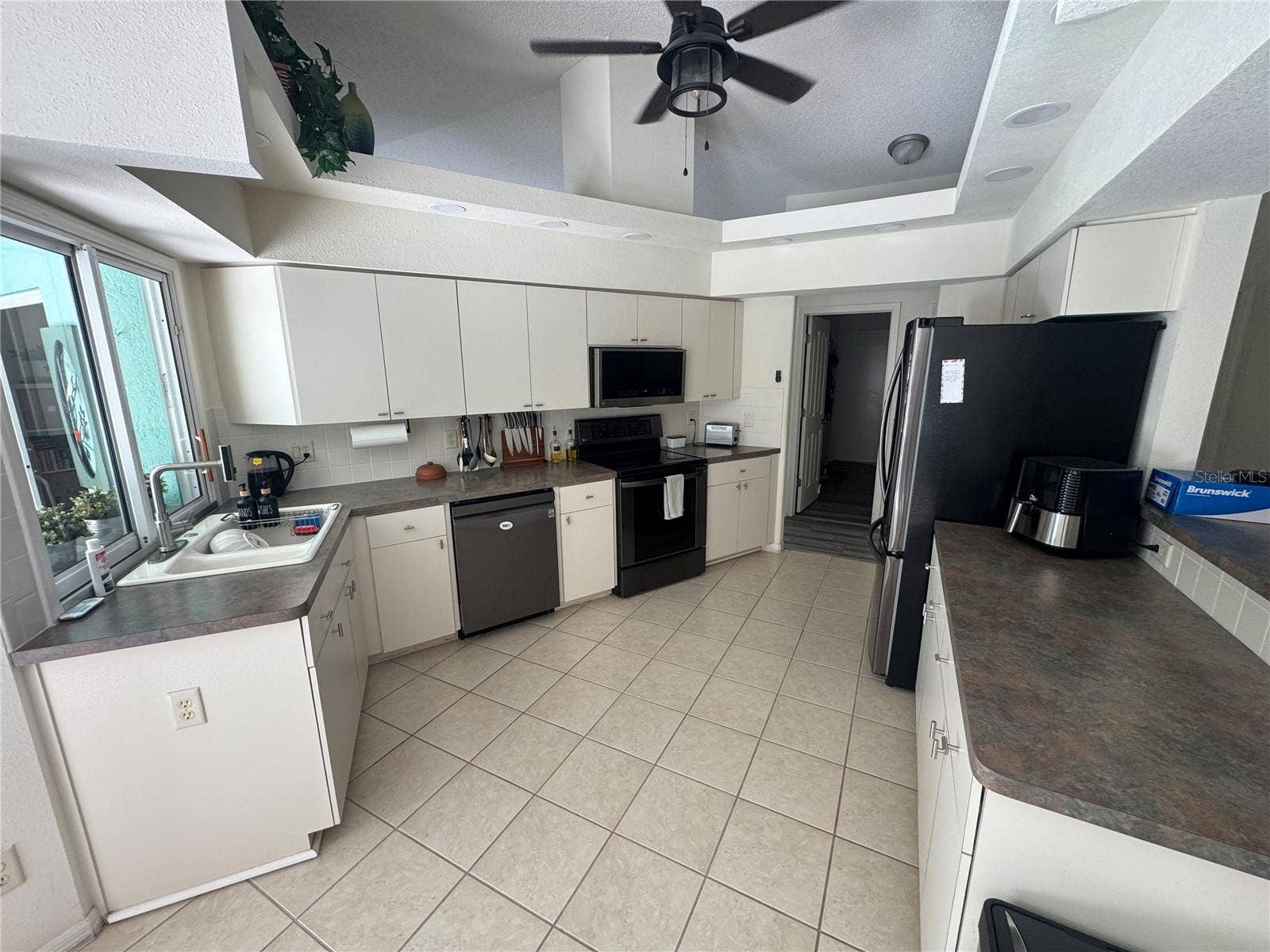 6104 W WAYWARD WIND LOOP, Homosassa, FL 34448 Kitchen