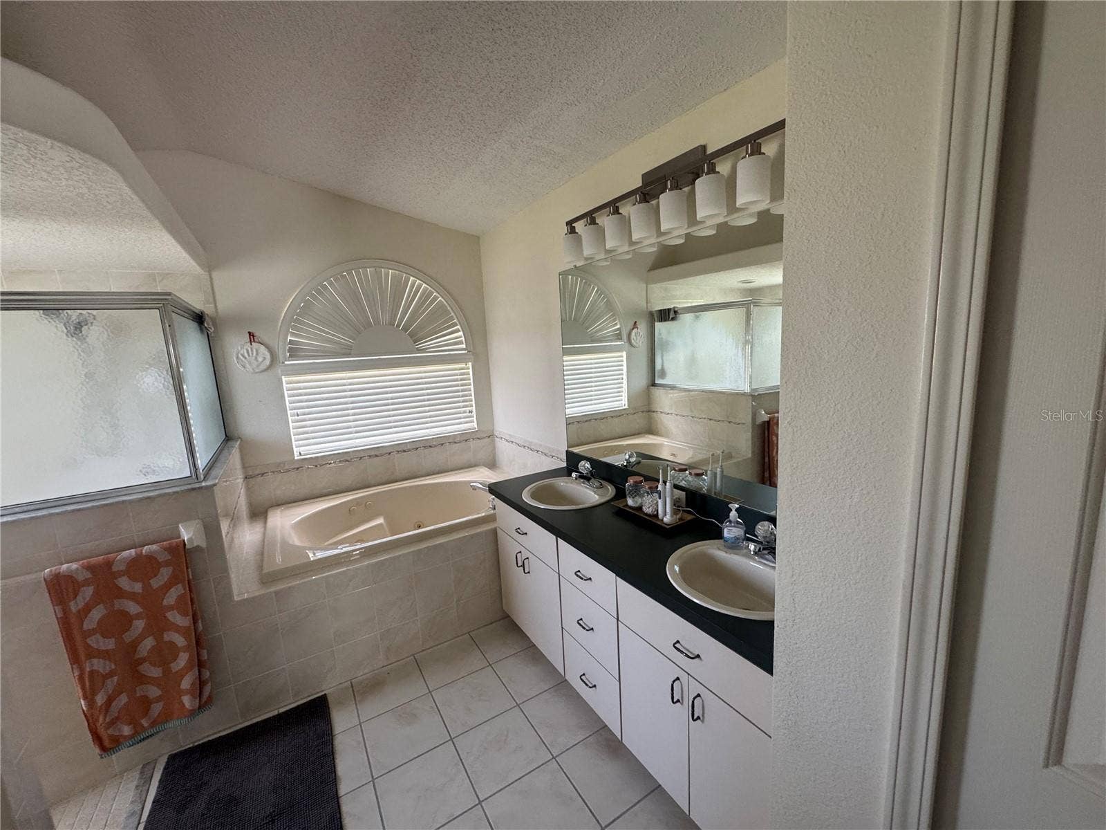 6104 W WAYWARD WIND LOOP, Homosassa, FL 34448 Primary Bathroom
