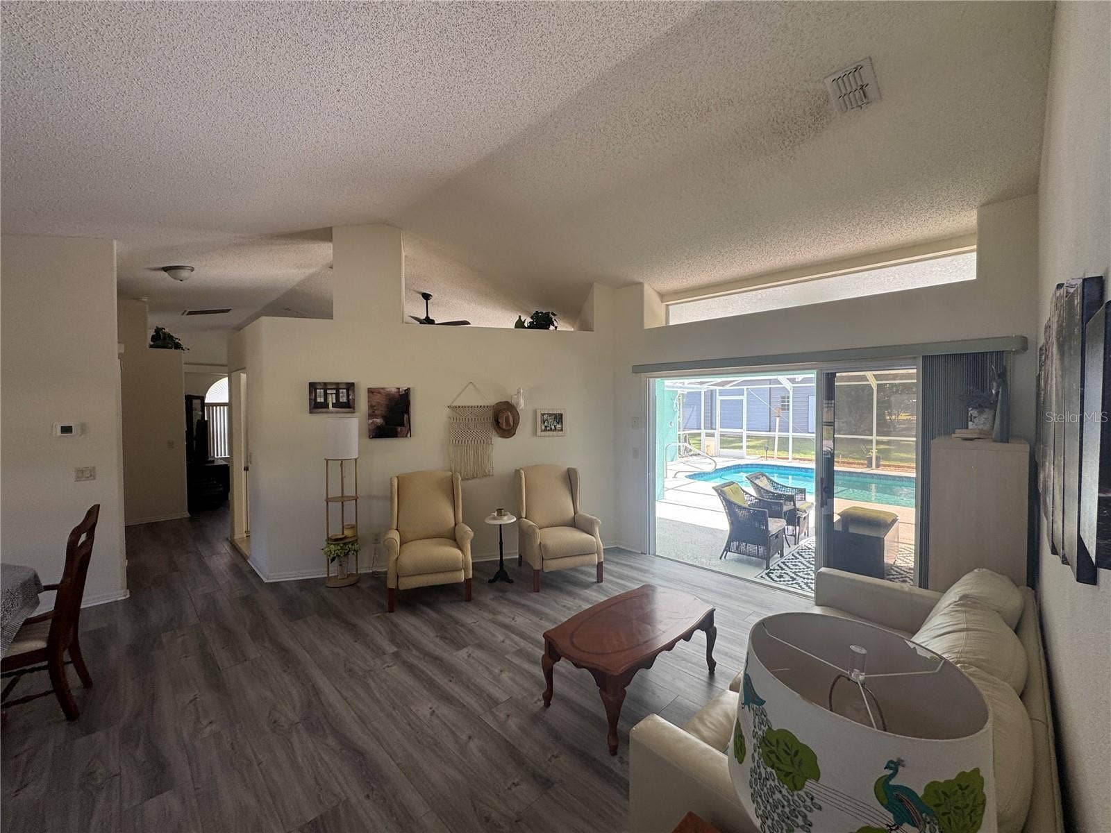 6104 W WAYWARD WIND LOOP, Homosassa, FL 34448 Living Room