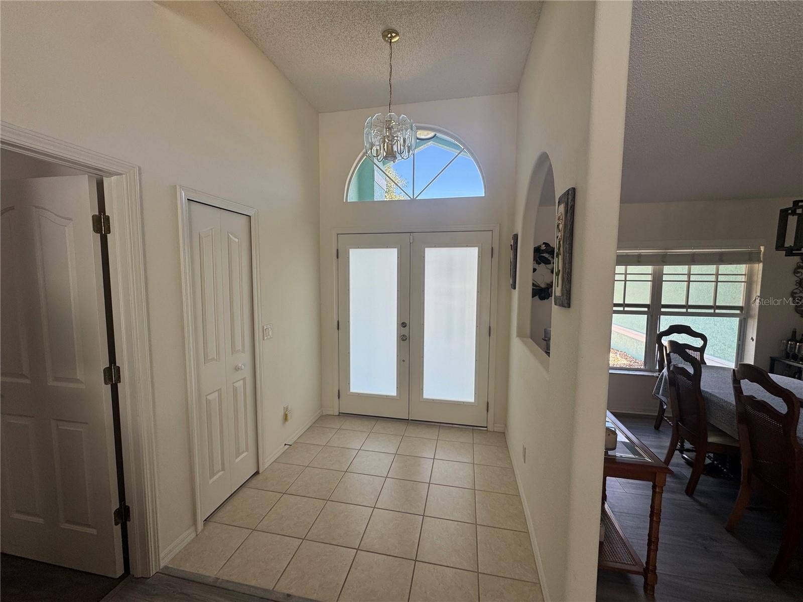 6104 W WAYWARD WIND LOOP, Homosassa, FL 34448 Entrance