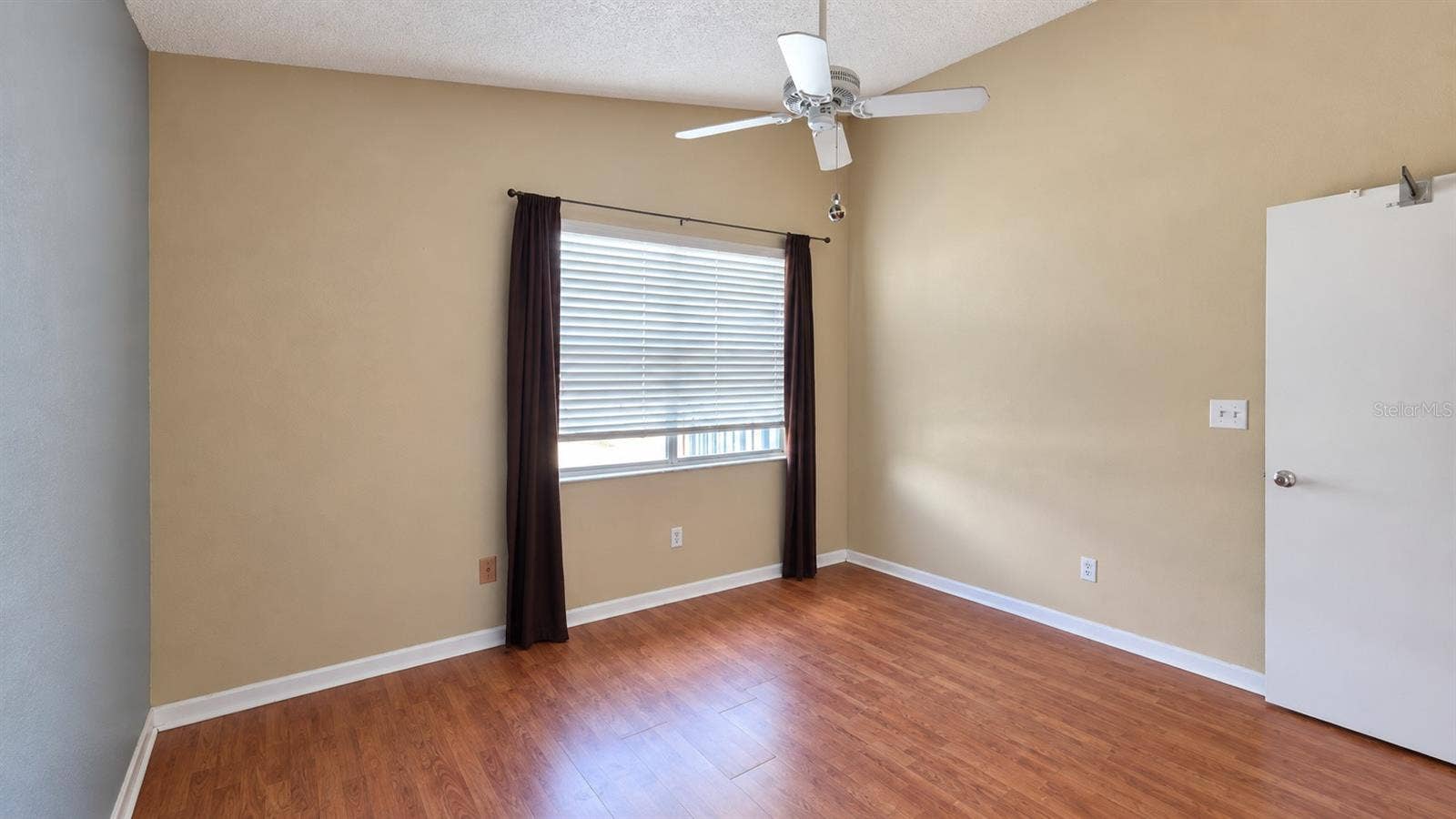 2540 WOODGATE BOULEVARD, #203, Orlando, FL 32822 2540 WOODGATE BOULEVARD, #203, Orlando, FL 32822