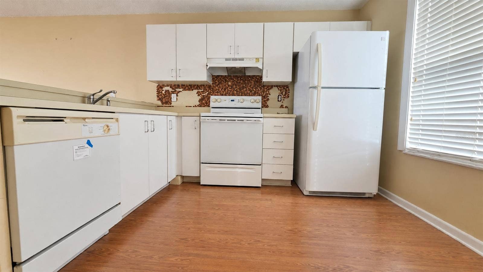 2540 WOODGATE BOULEVARD, #203, Orlando, FL 32822 2540 WOODGATE BOULEVARD, #203, Orlando, FL 32822
