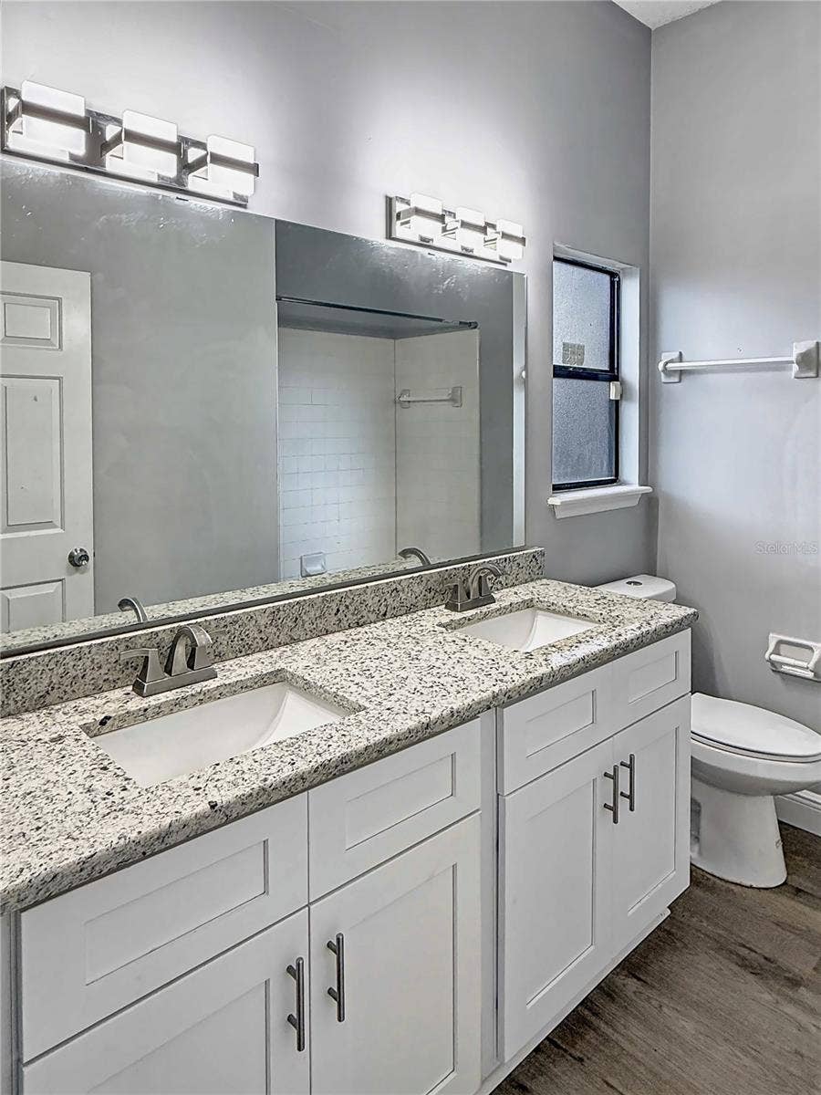 1009 CORKWOOD DRIVE, Oviedo, FL 32765 Bathroom