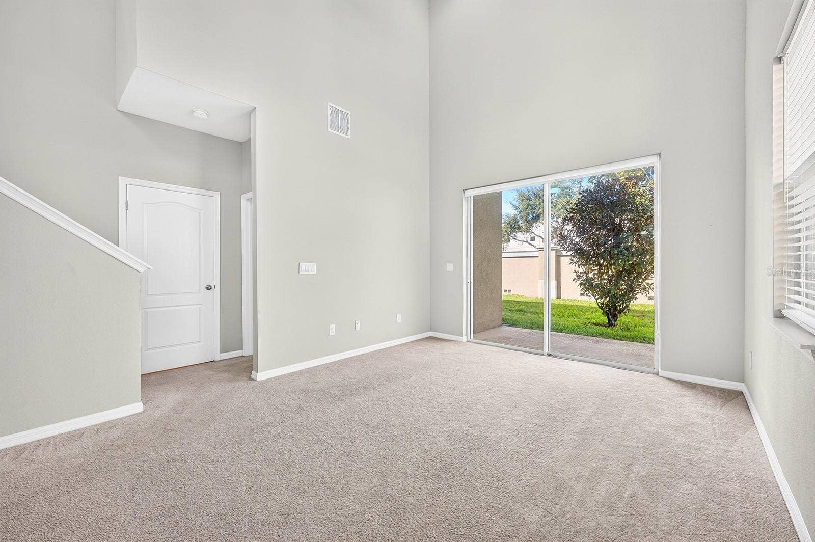 2128 LENNOX DALE LANE, Brandon, FL 33510 The Living Room