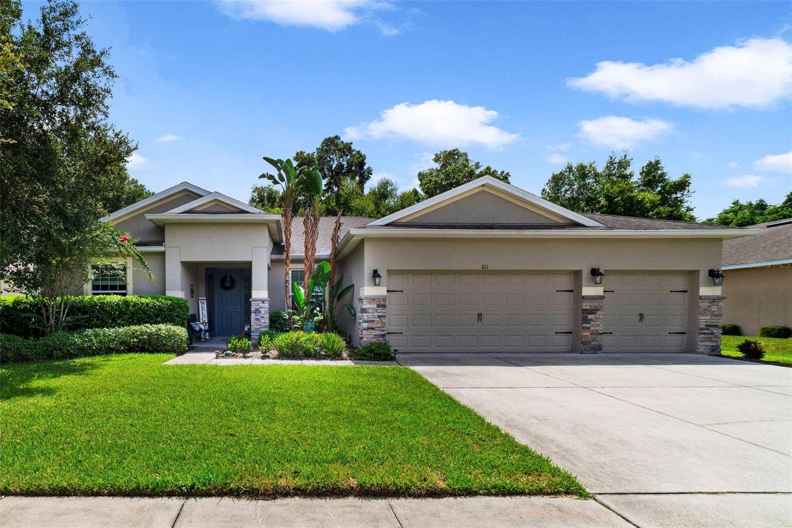 611 MEADOW SAGE DRIVE, Deland, FL 32724 **WELCOME HOME**