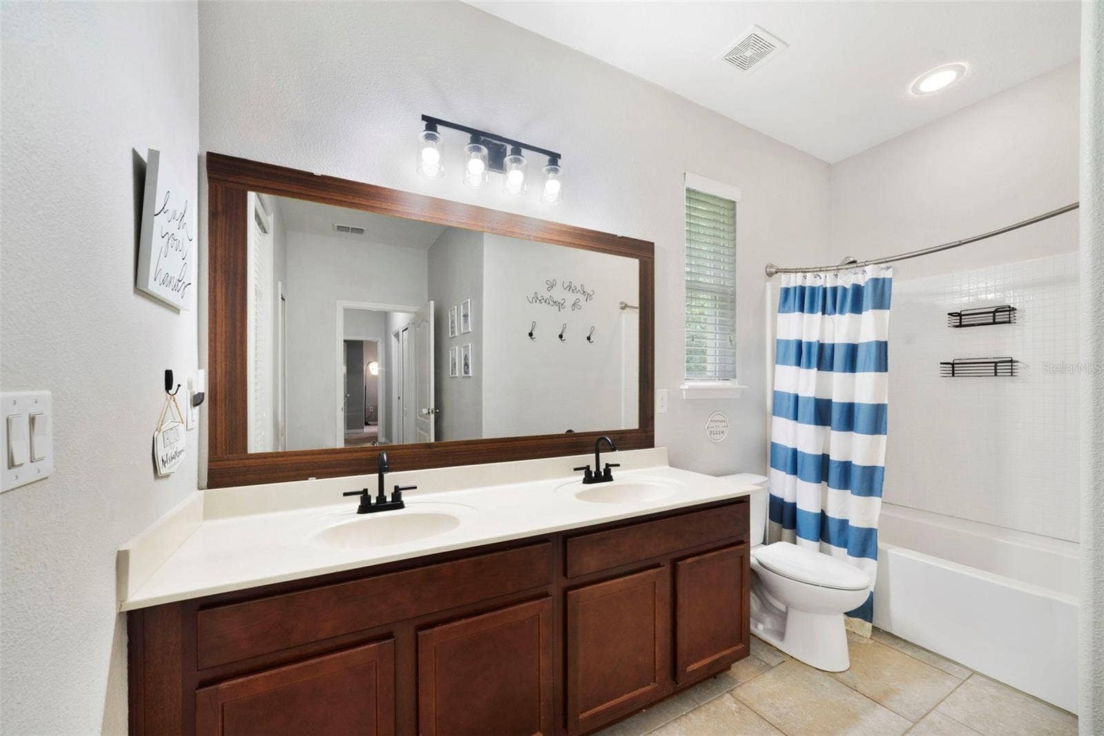611 MEADOW SAGE DRIVE, Deland, FL 32724 Second full bath.