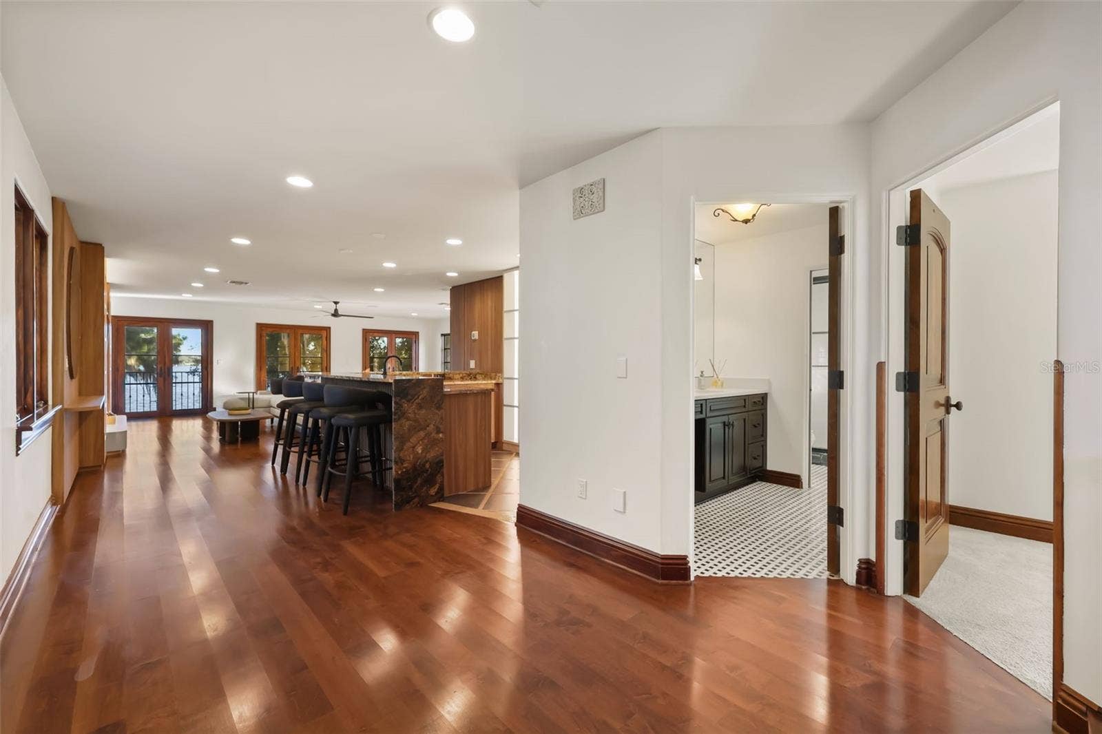 541 VIRGINIA DRIVE, Winter Park, FL 32789 Upstairs