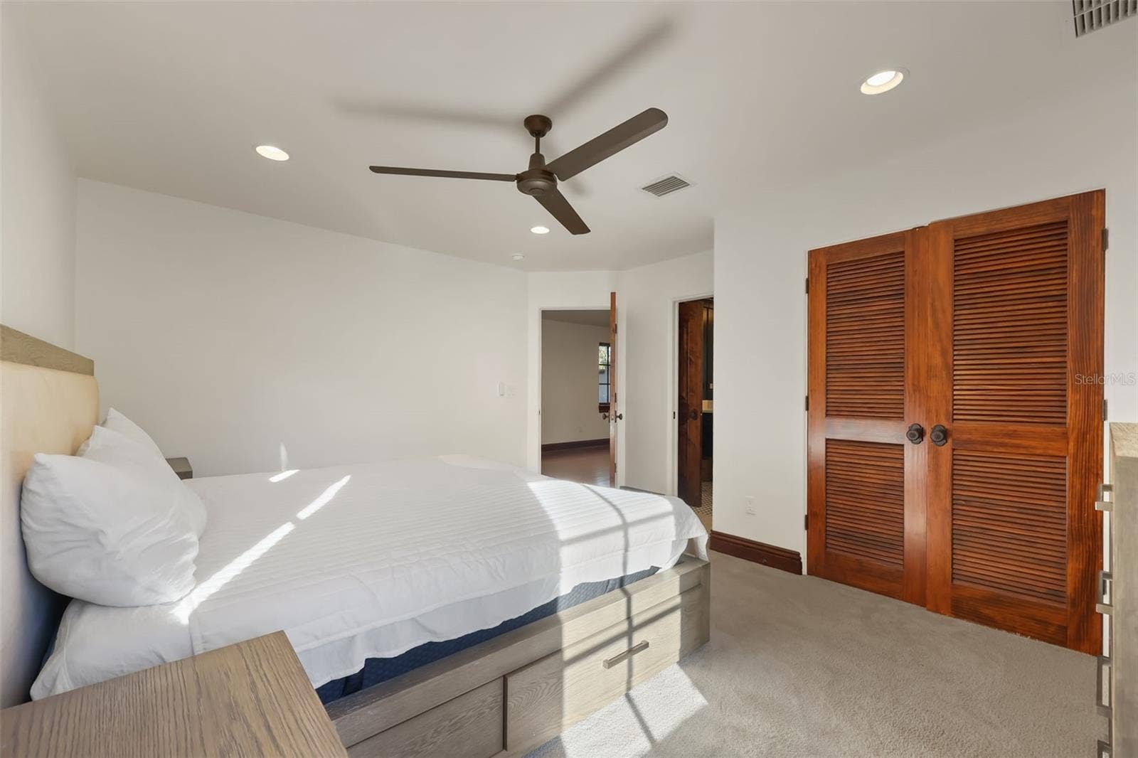 541 VIRGINIA DRIVE, Winter Park, FL 32789 Upstairs bedroom