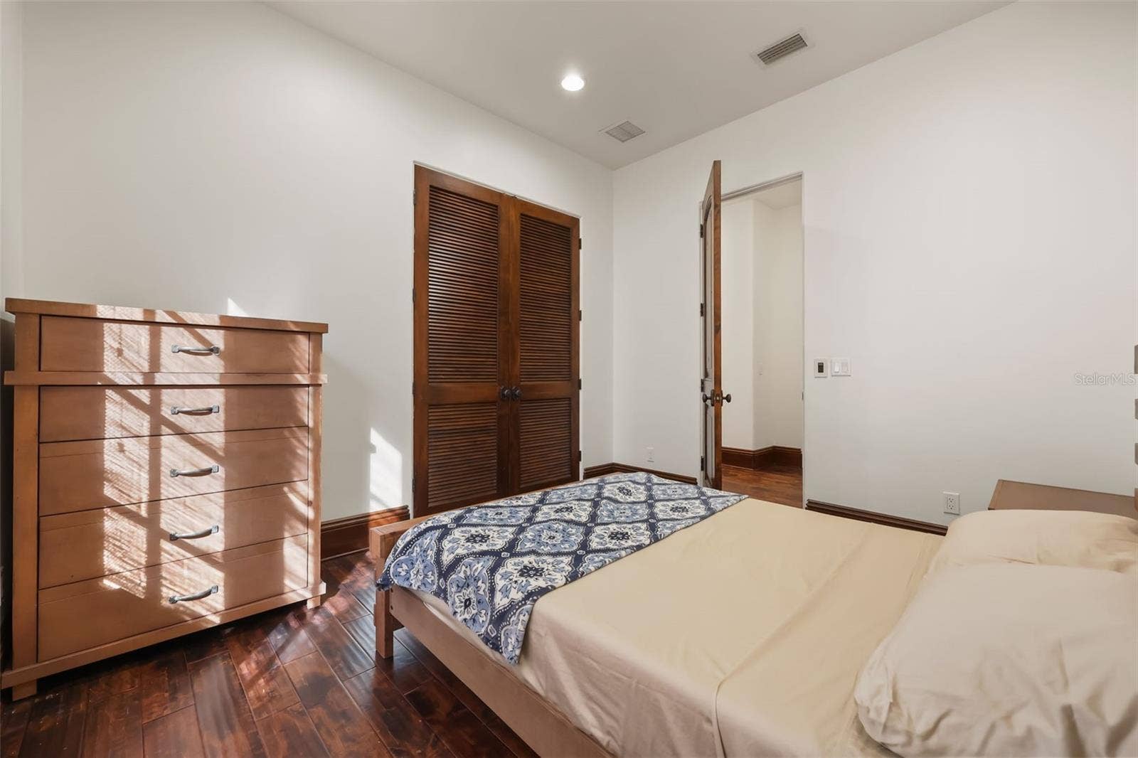 541 VIRGINIA DRIVE, Winter Park, FL 32789 First floor bedroom #2
