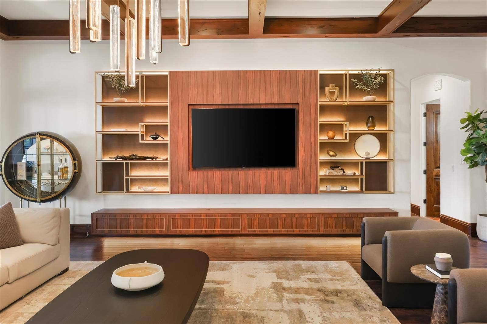 541 VIRGINIA DRIVE, Winter Park, FL 32789 Living room built in