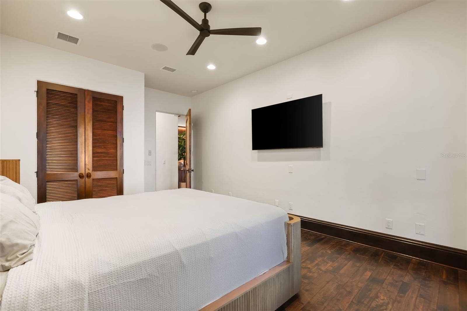541 VIRGINIA DRIVE, Winter Park, FL 32789 First floor bedroom #1