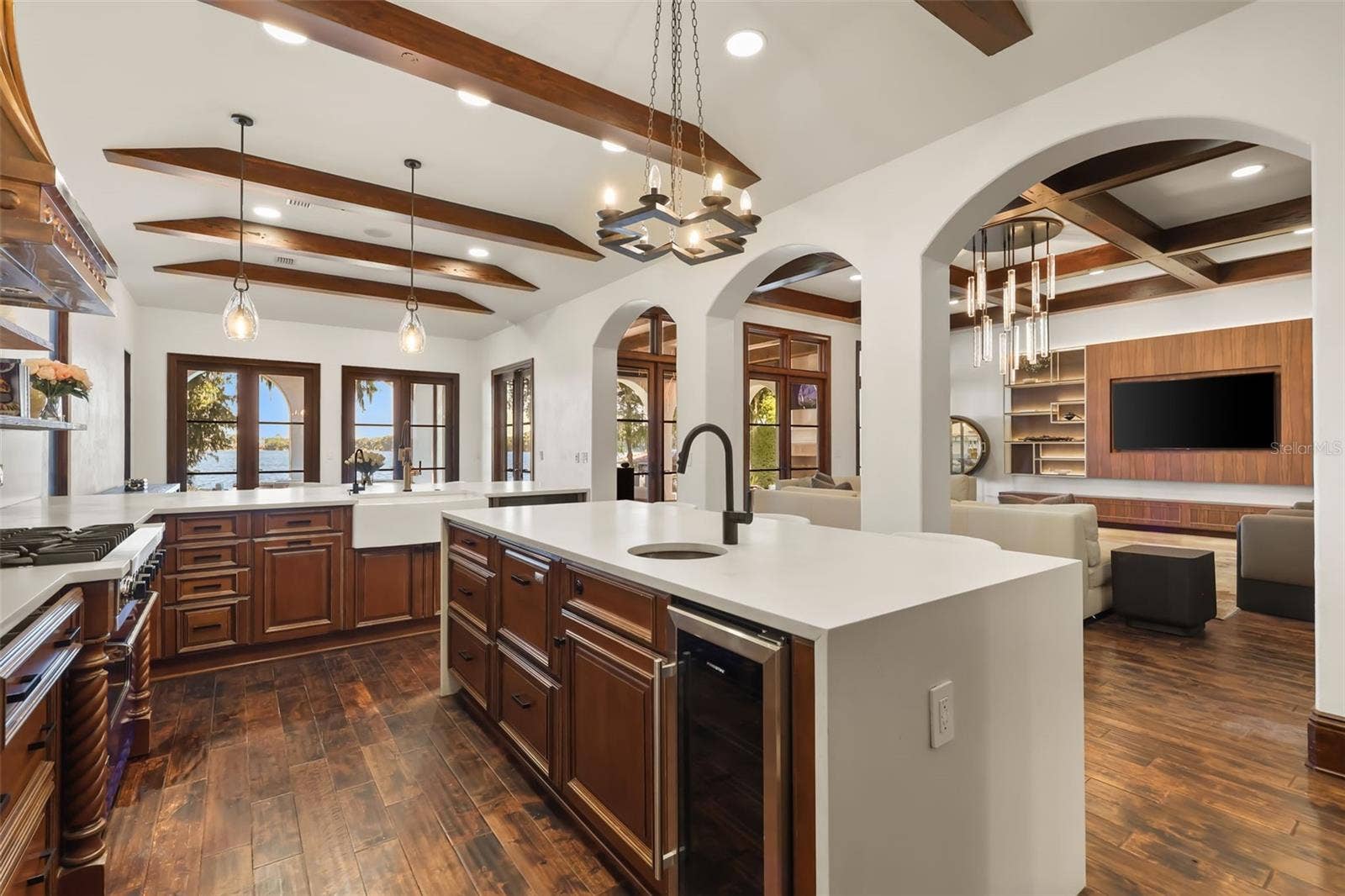 541 VIRGINIA DRIVE, Winter Park, FL 32789 Kitchen