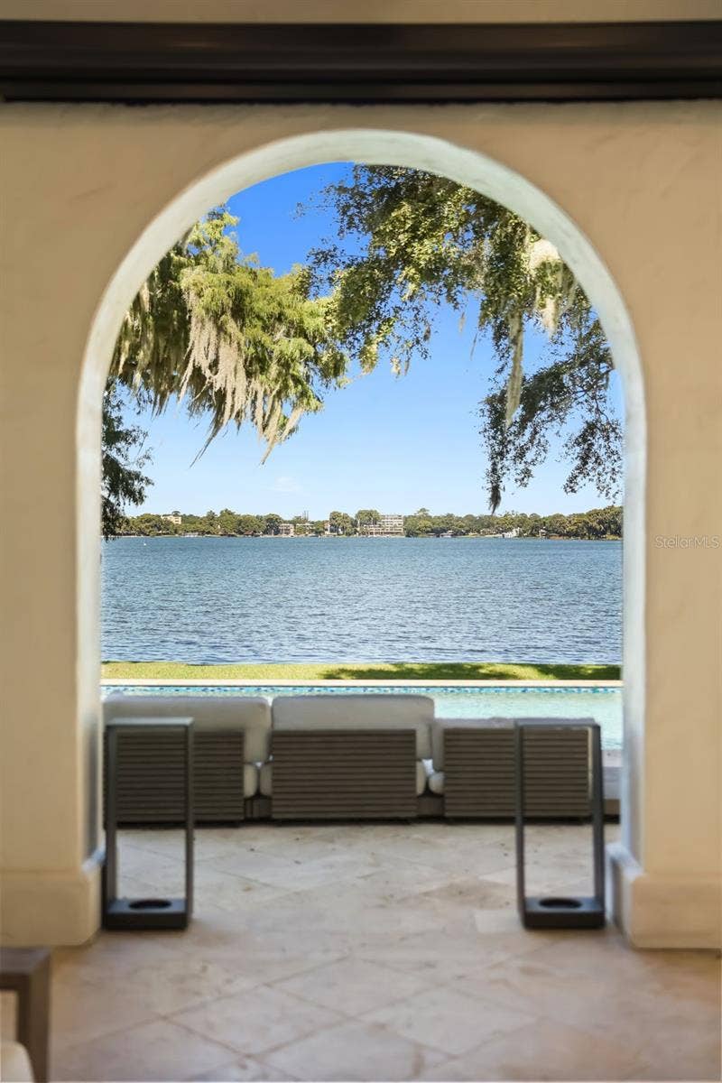 541 VIRGINIA DRIVE, Winter Park, FL 32789 Covered lanai with views of the lake