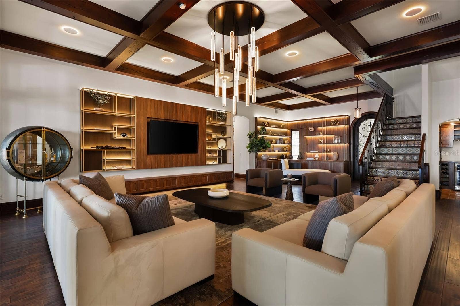 541 VIRGINIA DRIVE, Winter Park, FL 32789 Living room with custom built in