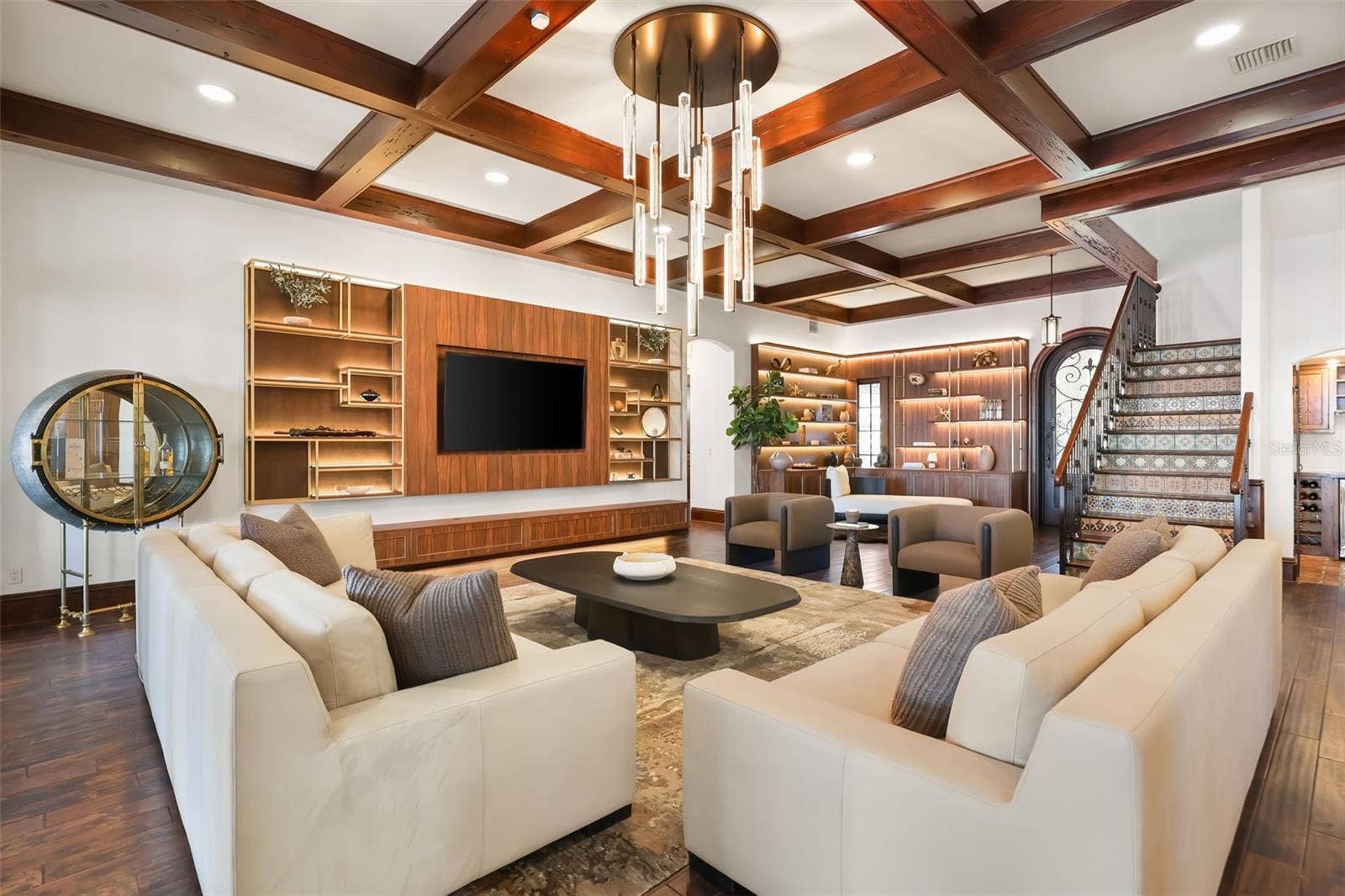 541 VIRGINIA DRIVE, Winter Park, FL 32789 Living room with custom built in