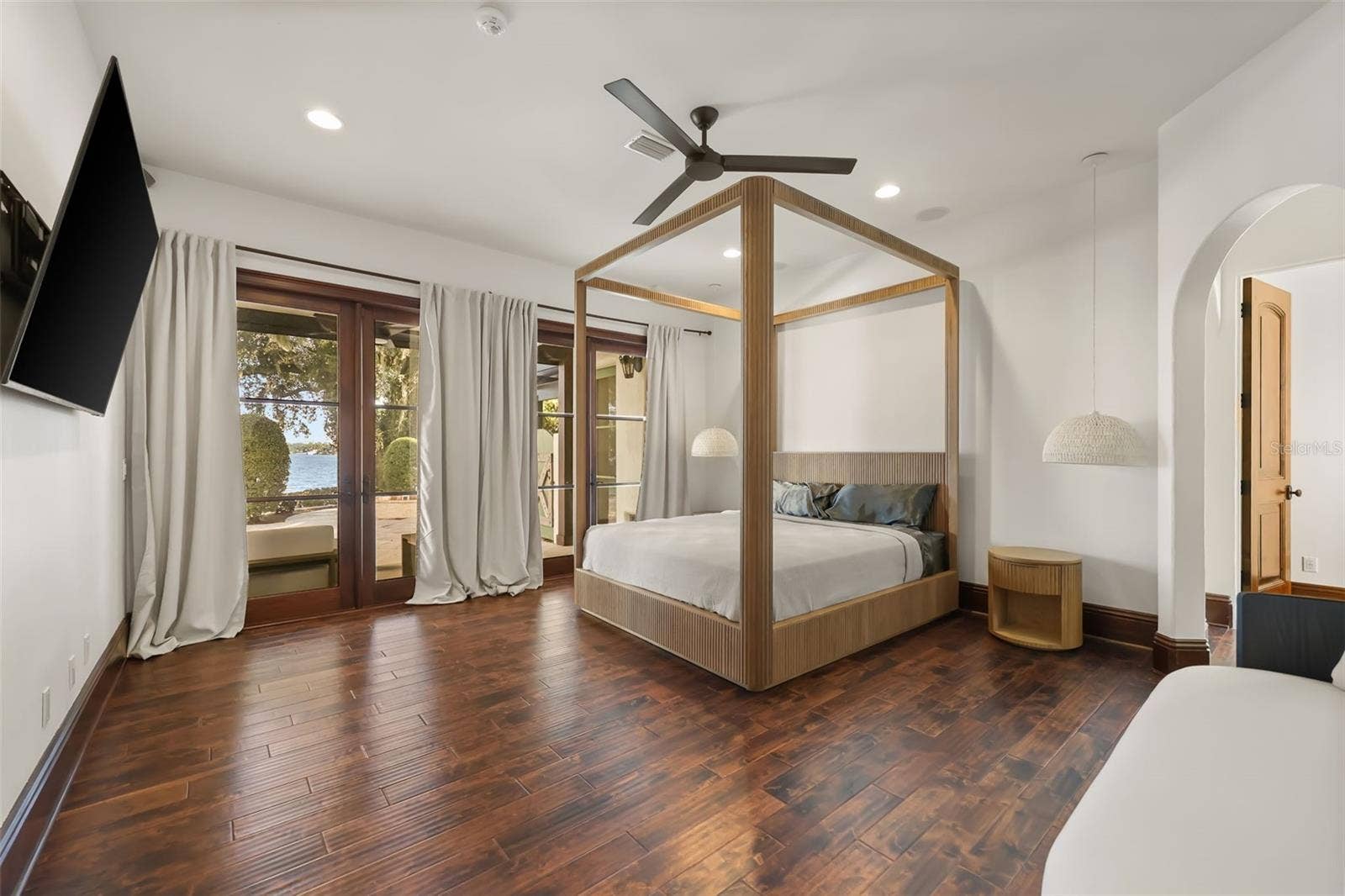 541 VIRGINIA DRIVE, Winter Park, FL 32789 Primary bedroom