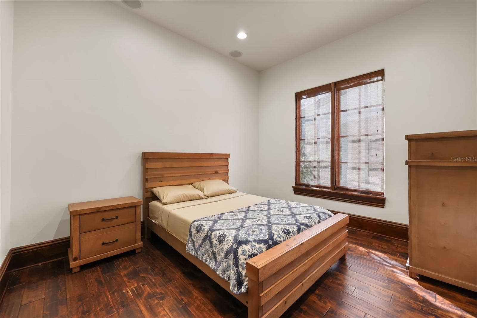 541 VIRGINIA DRIVE, Winter Park, FL 32789 First floor bedroom #2