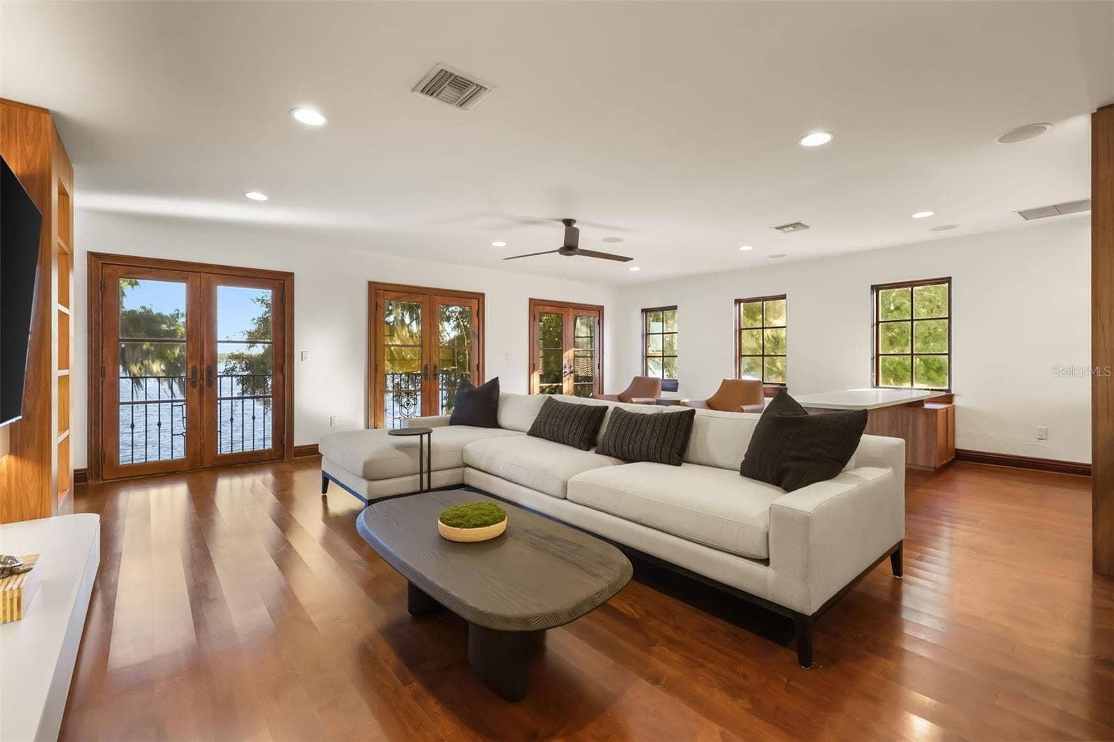 541 VIRGINIA DRIVE, Winter Park, FL 32789 Upstairs living room and office