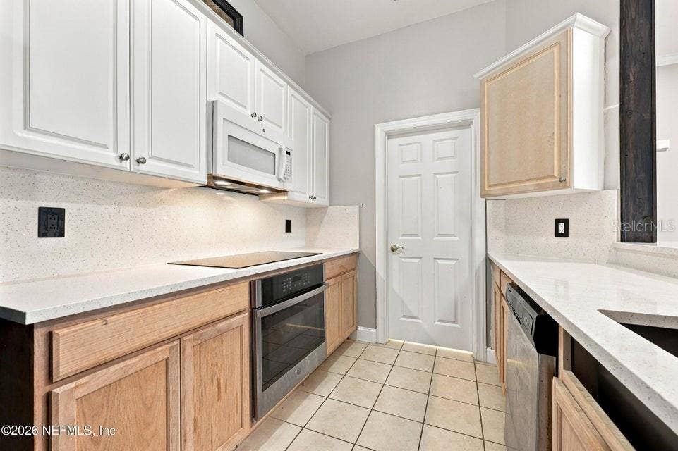 120 LEGENDARY DRIVE, #201, St Augustine, FL 32092 Kitchen