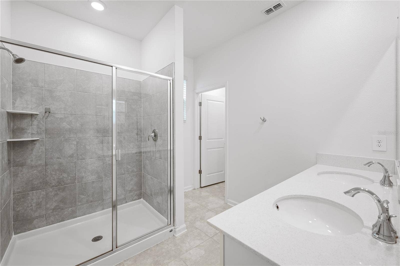 2ND PRIMARY BATHROOM 1ST