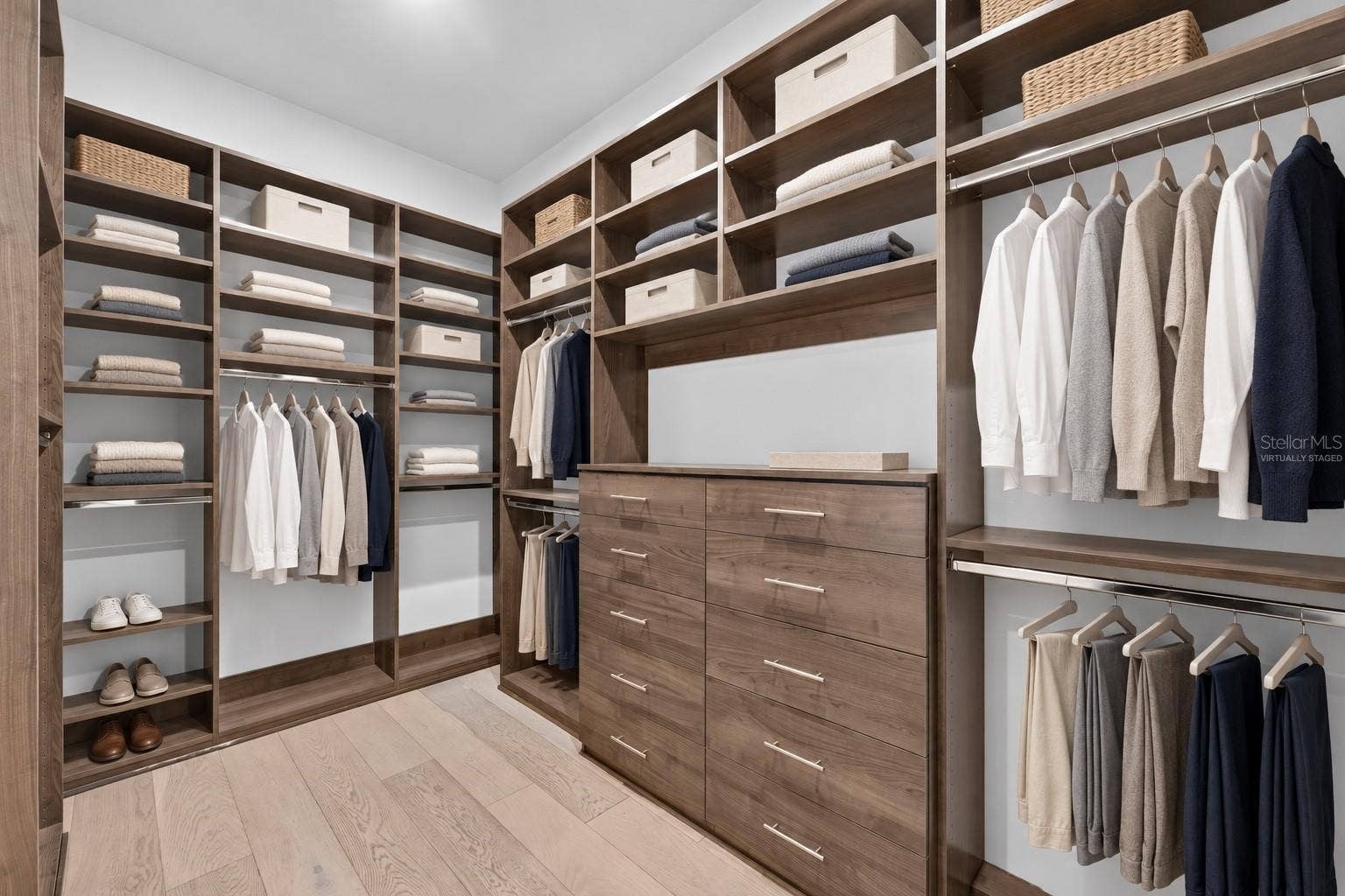 1900 SUNSET DRIVE, Winter Park, FL 32789 Primary walk-in closetVirtually Staged