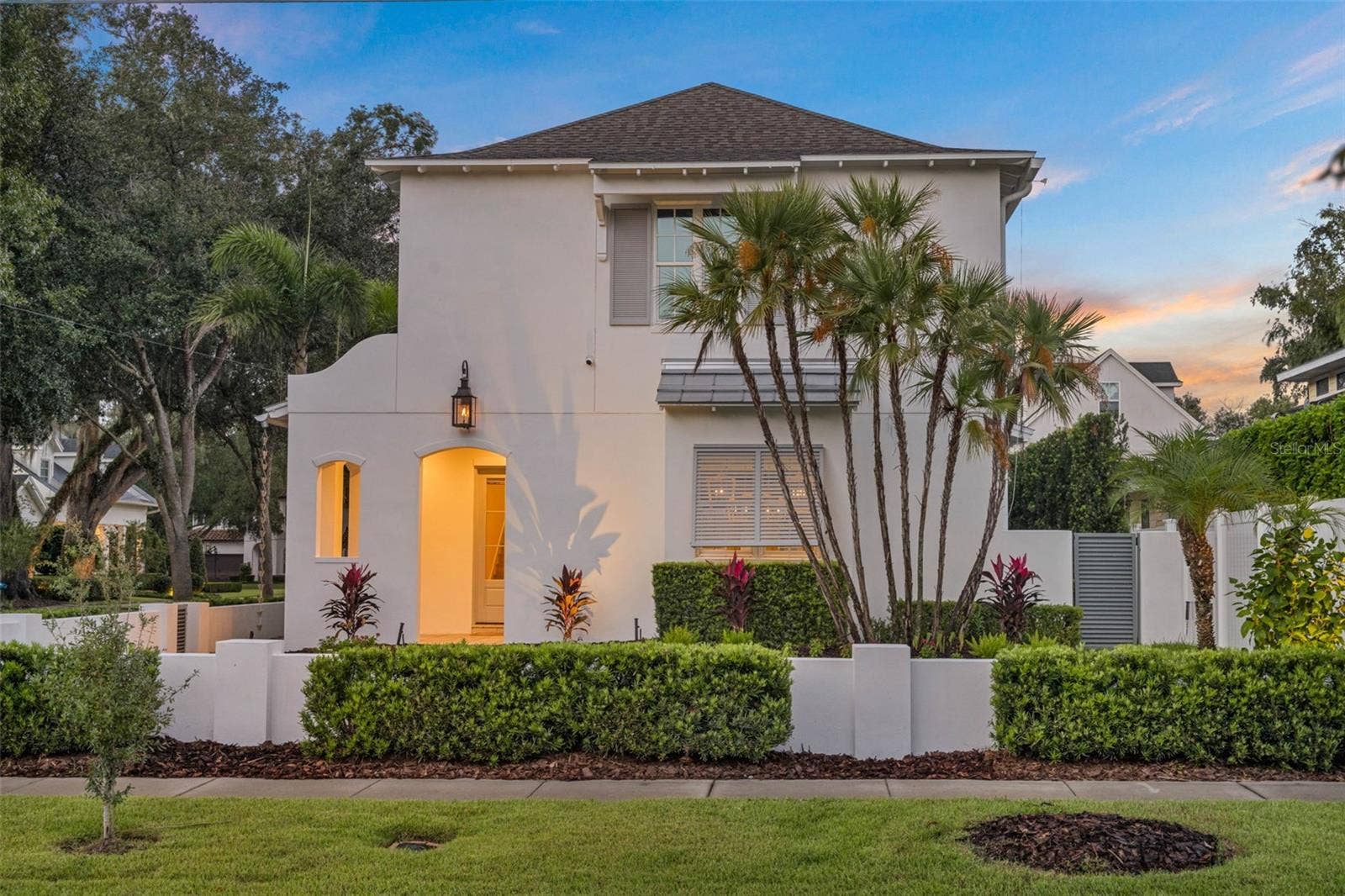 1900 SUNSET DRIVE, Winter Park, FL 32789 Standout curb appeal