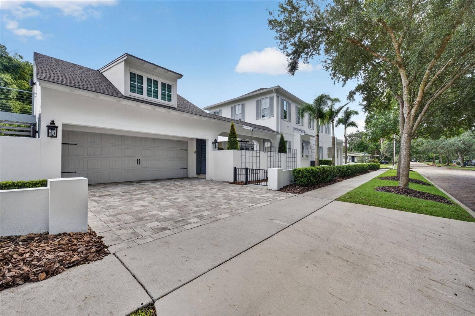 1900 SUNSET DRIVE, Winter Park, FL 32789 Two-car garage