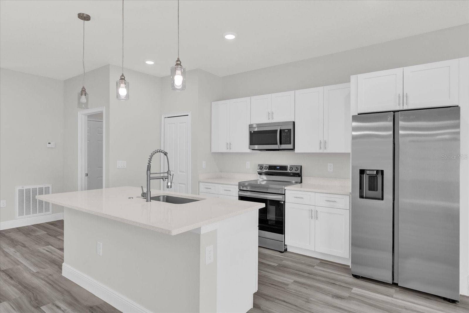15684 SW 37TH CIRCLE, Ocala, FL 34473