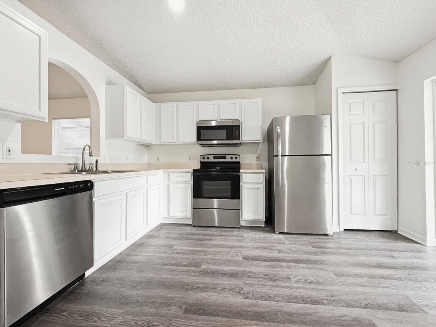 1621 WEKIVA CROSSING BOULEVARD, Apopka, FL 32703 1621 WEKIVA CROSSING BOULEVARD, Apopka, FL 32703